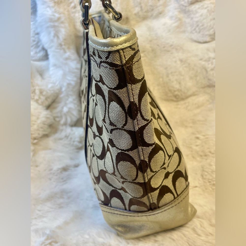 Coach Vtg 2005 Rare Gallery Beaded Signature C Canvas Metallic Gold Leather Tote - Picture 13 of 16